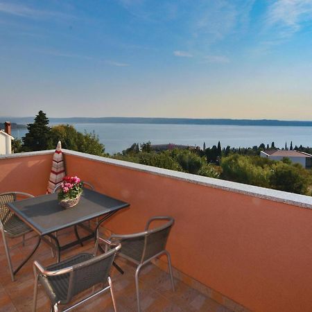 2 Bedroom Amazing Apartment In Portorož Extérieur photo