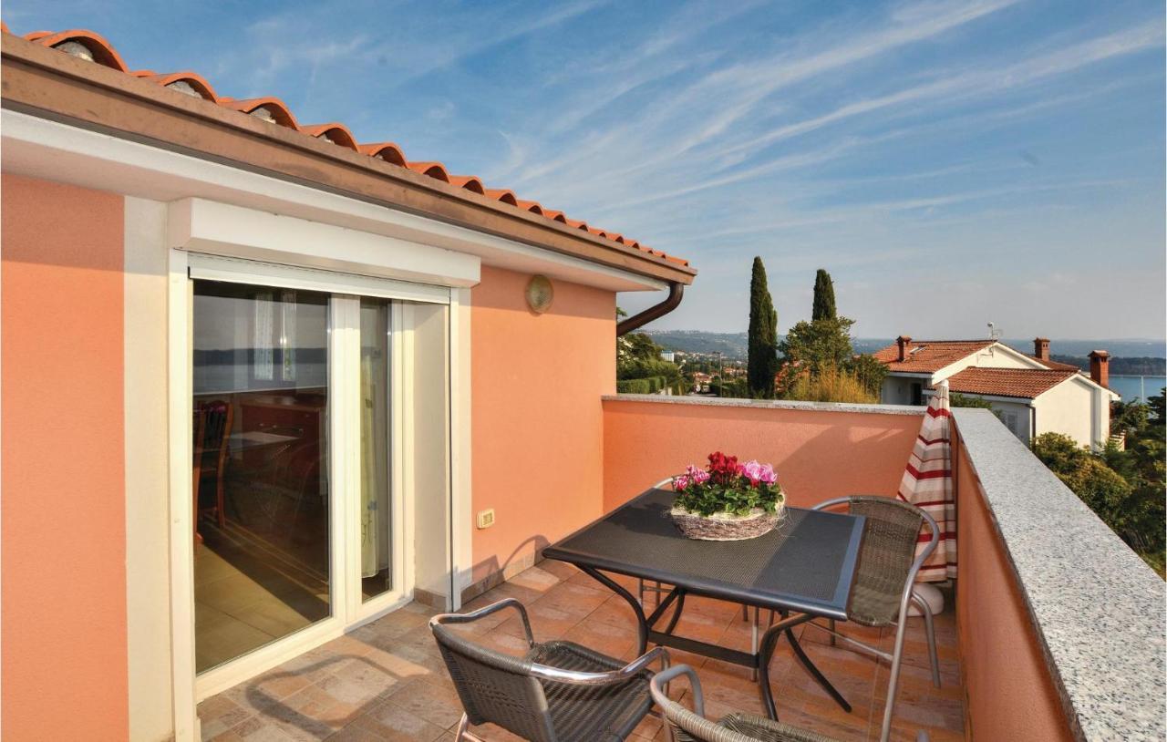 2 Bedroom Amazing Apartment In Portorož Extérieur photo