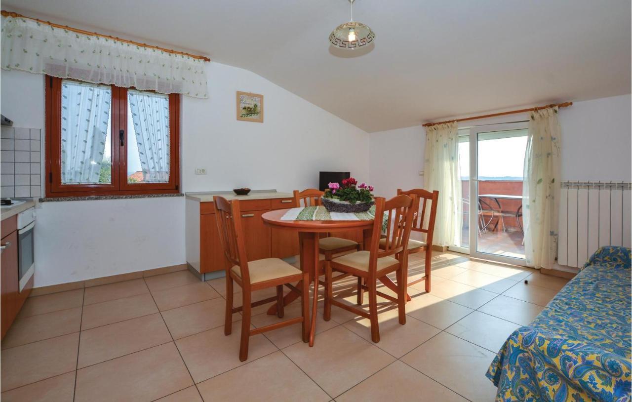 2 Bedroom Amazing Apartment In Portorož Extérieur photo