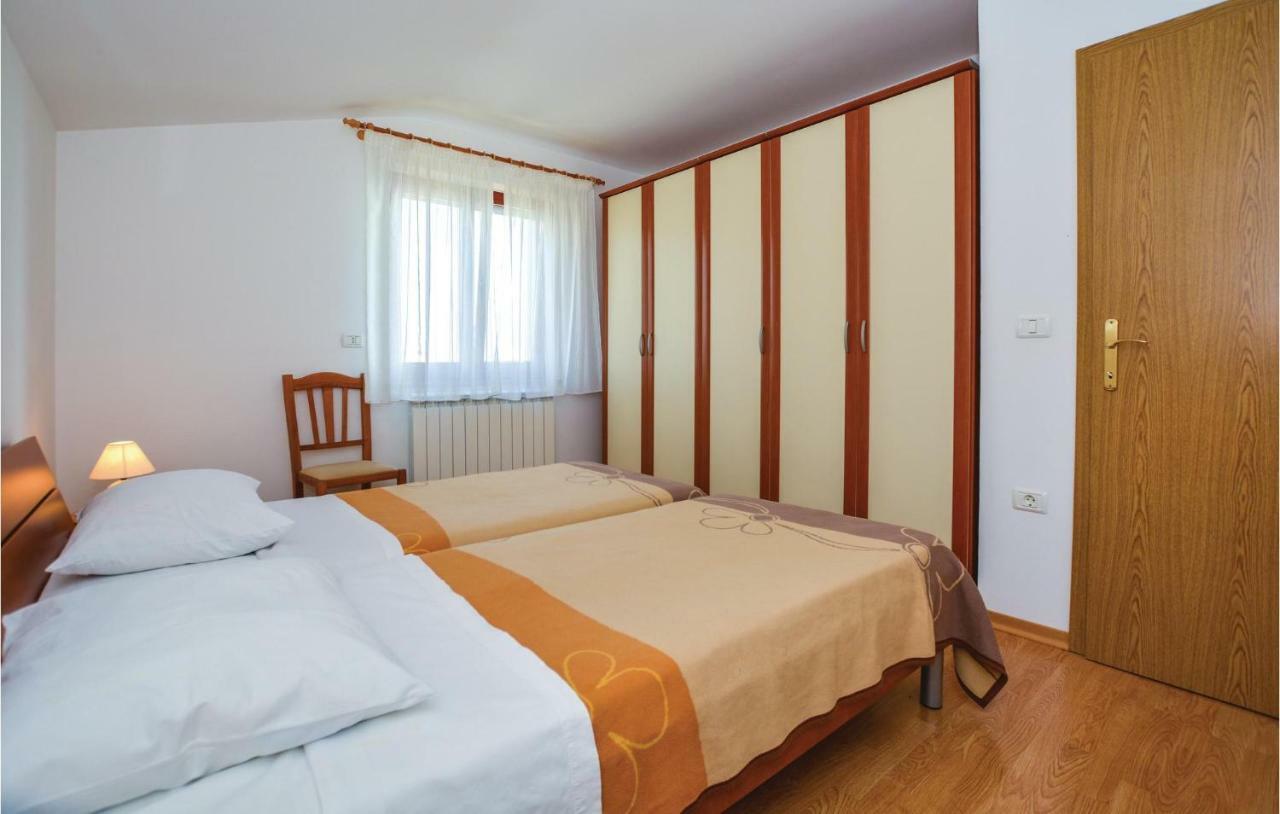 2 Bedroom Amazing Apartment In Portorož Extérieur photo