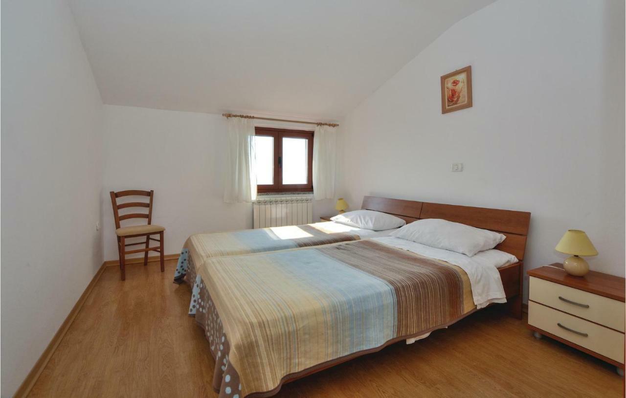 2 Bedroom Amazing Apartment In Portorož Extérieur photo